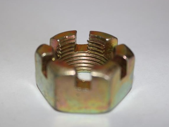 гайка 251015 п29 м20х1,5 прорезная к рулевого шарнира соболь в интернет-магазине НМК